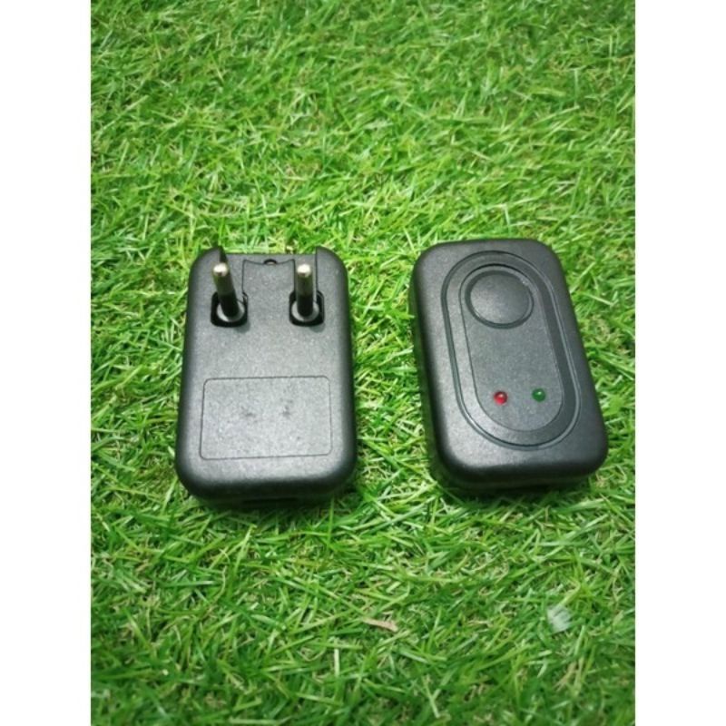 KEPALA CHARGER BATOK HITAM ADA LAMPU LED