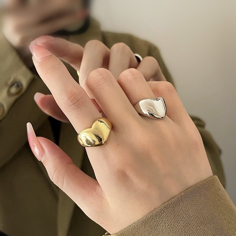 Ins Cincin Emas Cinta Angin Keren/Fashion Cincin Hati Peach Pribadi/Cincin Berbentuk Hati Logam Mewah Ringan/Cincin Jari Telunjuk Pembukaan Yang Dapat Disesuaikan/