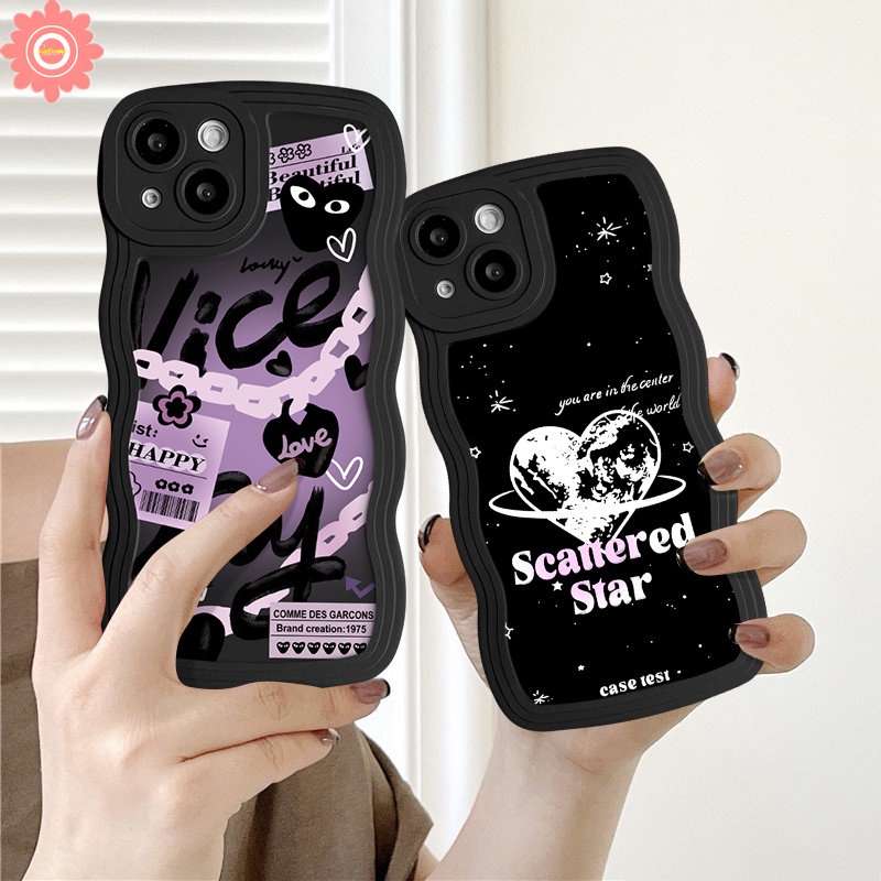 Ins Comme des Garcons Cute Graffiti Love Heart Phone Case Kompatibel Untuk IPhone 7Plus 11xr 12 13 14 Pro Max7 6s 14 8 6 Plus X XS Max SE 2020 Lembut Tpu Bergelombang Pinggiran Penutup Belakang