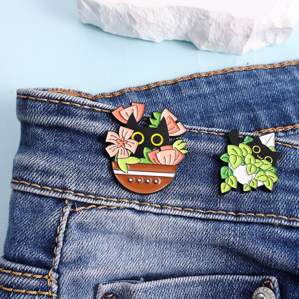 Menyenangkan Wanita Kartun Serbaguna Kucing Hitam Pot Tanaman Bros Teman Ransel Kawaii Brooch Pin Custom Anak Denim Kemeja Kerah Pakaian Jaket Perhiasan Hadiah Logam Enamel Pin Lucu