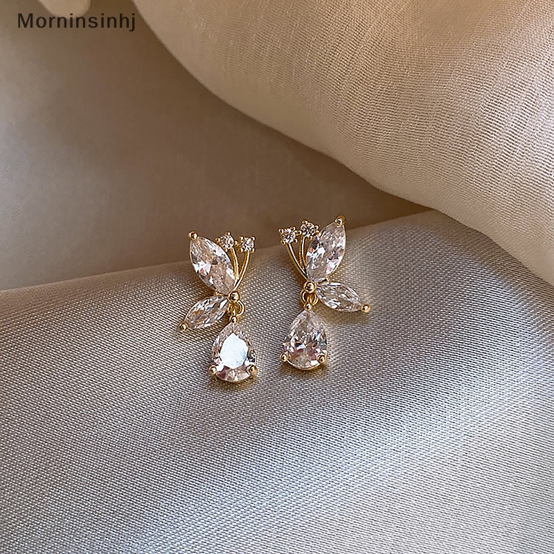 Mornin 1pasang Fashion Warna Silver Stud Earrings Vintage Butterfly Shiny Zircon Ear Stud Untuk Wanita Aksesoris Pesta Perhiasan Hadiah id