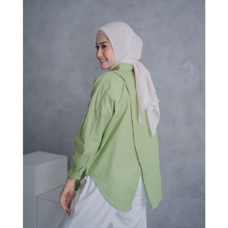 Kemeja Wanita Oversize Linen Polos - Atasan Nelka Belahan Belakang - Blouse Polos Oversize