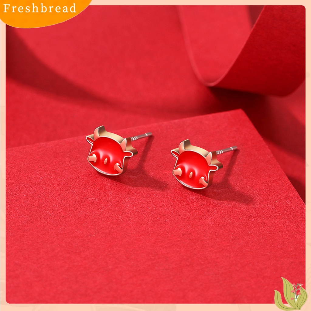 &lt; Freshbread &gt; 1pasang Anting Tusuk Gaya China Perhiasan Hadiah Merah Wanita Cow Ear Studs Untuk Festival Musim Semi