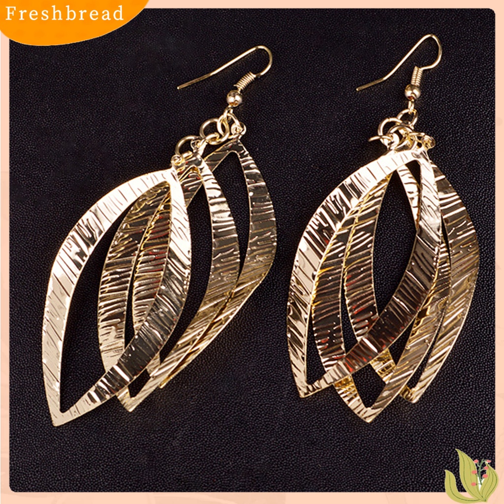 &lt; Freshbread &gt; 1pasang Anting Drop Bahan Alloy Tahan Korosi Ramah Kulit Anti Luntur Anting Daun Rantai Panjang Untuk Wanita