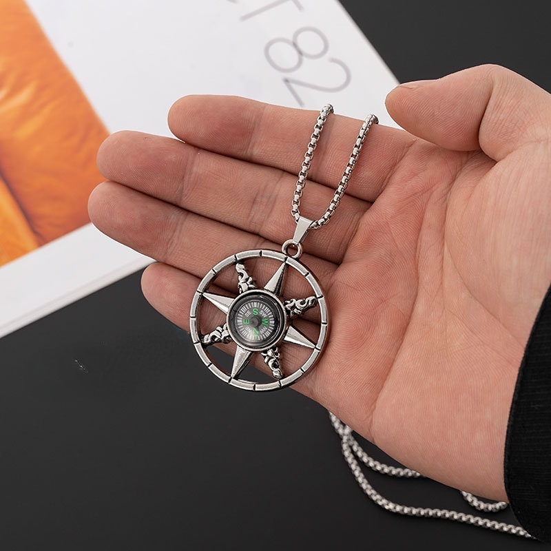 Kepribadian Hip-hop Fashion Rotatable Compass Pendant Necklace Untuk Wanita Pria Hoodie Aksesoris Necklaces Jewelry