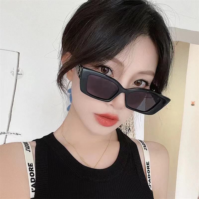 (YUZHU) Gadis Manis Panas American Cat Eye Kerawang Kacamata Hitam Untuk Wanita Korea Fashion Y2K Milenial Sunglasses