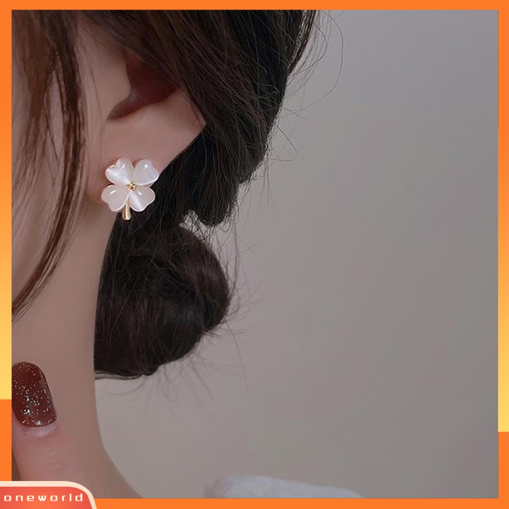 [EONE] 1pasang Ear Studs Faux Opal Makna Keberuntungan Desain Sederhana Temperamen Empat Daun Clover Stud Earrings Aksesoris Fashion