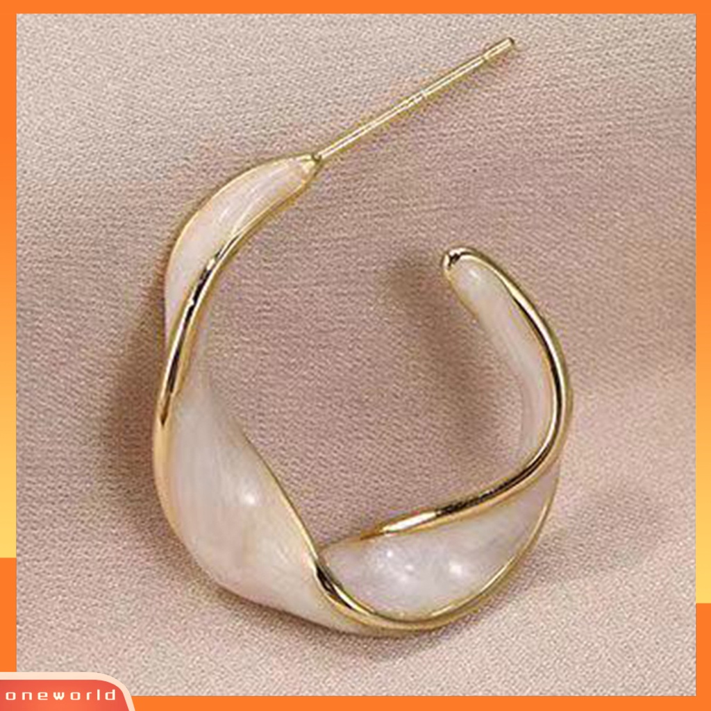 [EONE] 1pasang Ladies Earrings Retro Stud Tipe Memutar Cincin Logam Bergelombang Indah Fashion Hoop Earrings Perhiasan Aksesoris