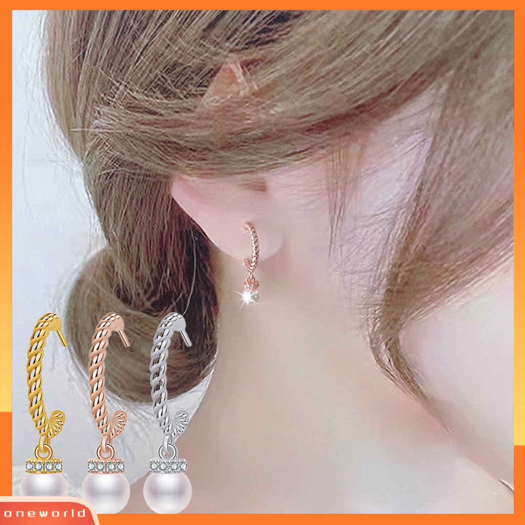 [EONE] 1pasang Anting Wanita Bersinar C-shaped Pendant Berlian Imitasi Hias Electroplating Ear Decoration Aksesori Fashion Faux Pearl Menjuntai Earrings Untuk Kehidupan Sehari-Hari