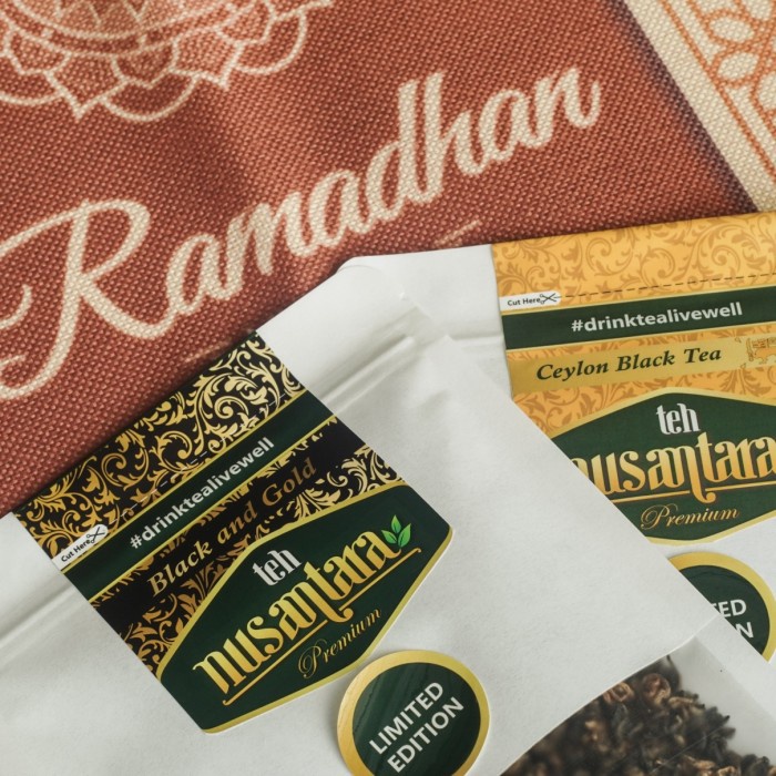 

BUNDLING SPECIAL BLACK AND GOLD PLUS CEYLON BLACK TEA LIMITED EDITION