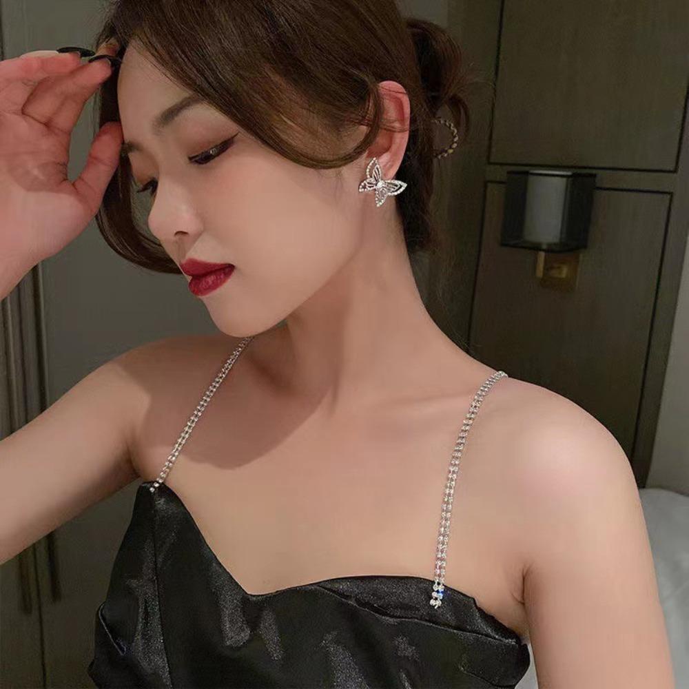 Mxbeauty Anting Kupu-Kupu Retro Sederhana Trendi Desain Niche Hadiah Gadis Alloy Zirkon Stud Earring