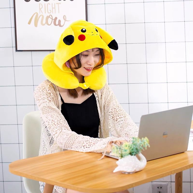 Hooded Neck Pillow Bantal Leher / Pikachu Doraemon Neck Pillowtravel / Bantal Leher Halus Lembut Terbaru Lucu Bantal Sandaran Mewah Tidur Busa Travel Portabel Mobil Pesawat Bus Kereta Kantor Cute Neck Pillow