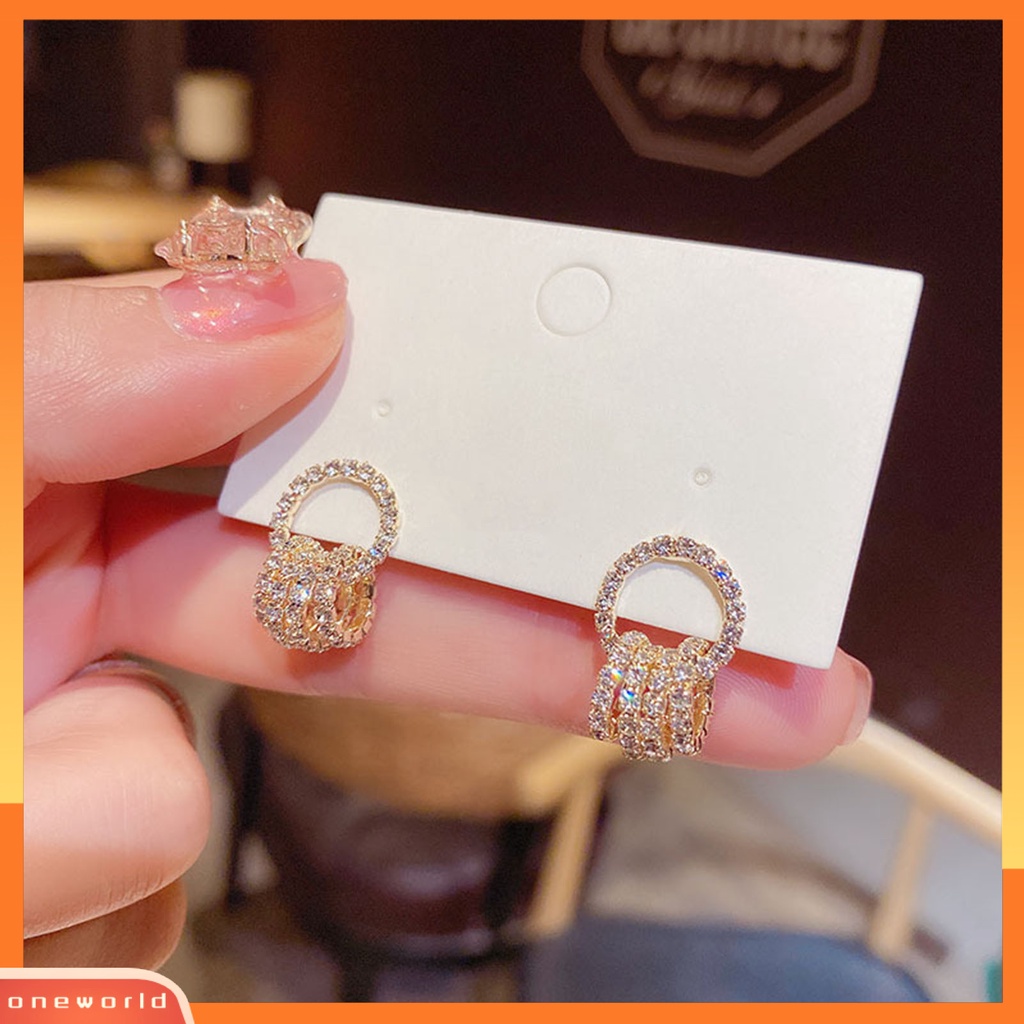 [WOD] 1pasang Indah Menawan Wanita Anting Hadiah Berlian Imitasi Bersinar Lingkaran Stud Earrings Perhiasan Aksesori