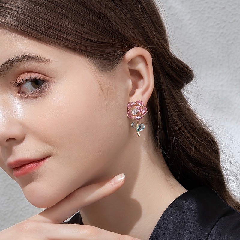 Anting Desain Niche Mewah Cahaya Mawar Berlian Imitasi High-end Pink