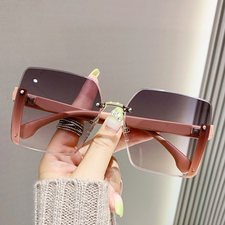 Fashion Square Aesthetic Shades Sunglasses Untuk Wanita/Men Metal Frame Sunglasses Eyewear