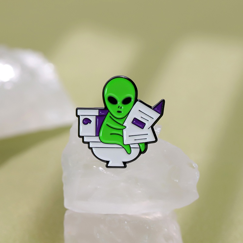 Kartun Alien Enamel Bros Menyenangkan Spoof Toilet Kerah Pin Ransel Lencana Hadiah Untuk Teman