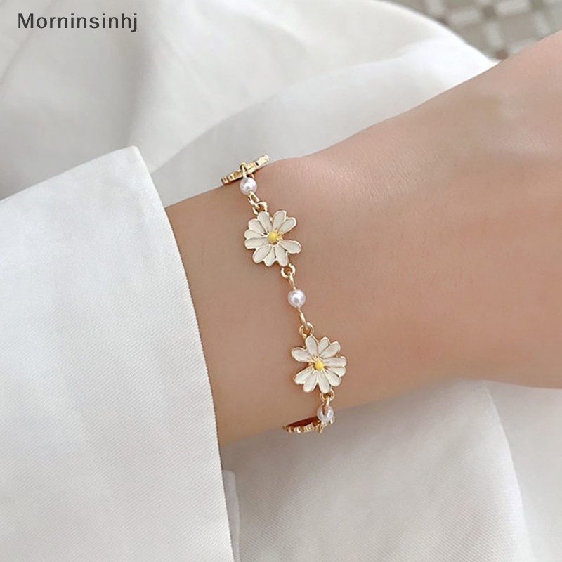 Mornin Fashion Gelang Bunga Daisy Manis Kepribadian Minimalis Bunga Mutiara Gelang Wanita Pesta Perjamuan Pernyataan Perhiasan Hadiah id