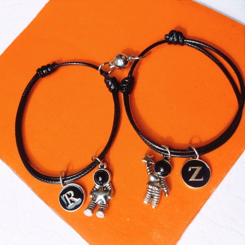 gelang Couple Magnet inisial epoxy / gelang Couple Magnet inisial epoxy gembok kunci / gelang Couple