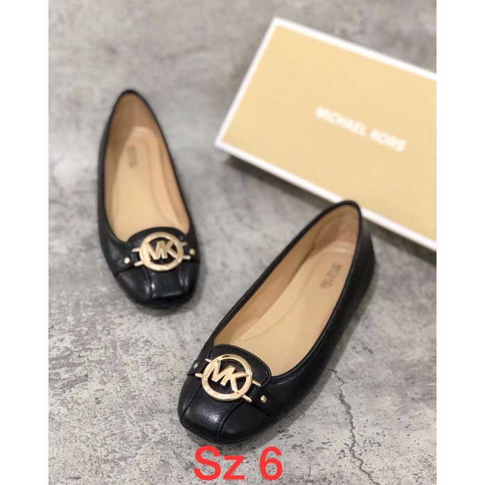 michael kors fulton signature vanilla flat shoes original size 5 -10 - BLACK GHW
