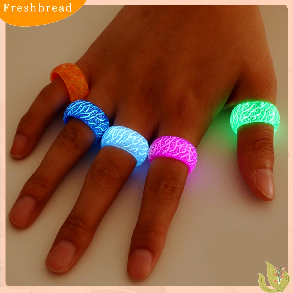 &lt; Freshbread &gt; Wanita/Pria Fashion Multi-Warna Bercahaya Bercahaya Cincin Plastik Aksesori Perhiasan