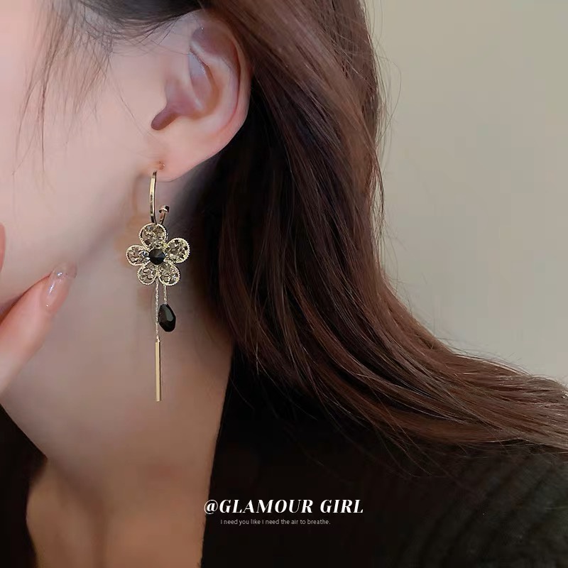 Versi Korea Anting Rumbai Bunga Bertabur Berlian Gaya Baru Anting Temperamen Perempuan Trendi Retro Atmosfer Influencer Prancis