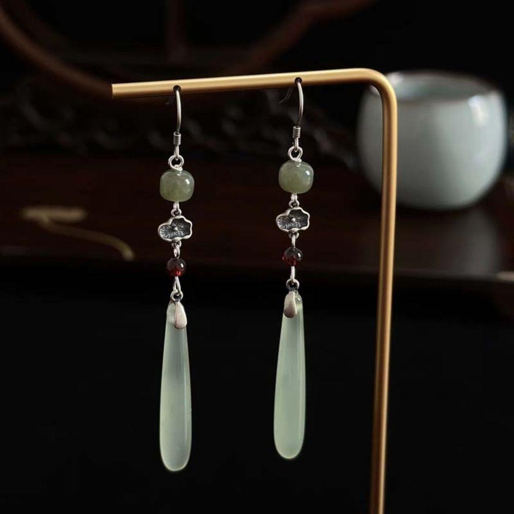 Mxbeauty Anting Wanita Cyan Pesta Trendy Batu Hijau Bulan Elegan Klasik Manik-Manik Drop Perhiasan