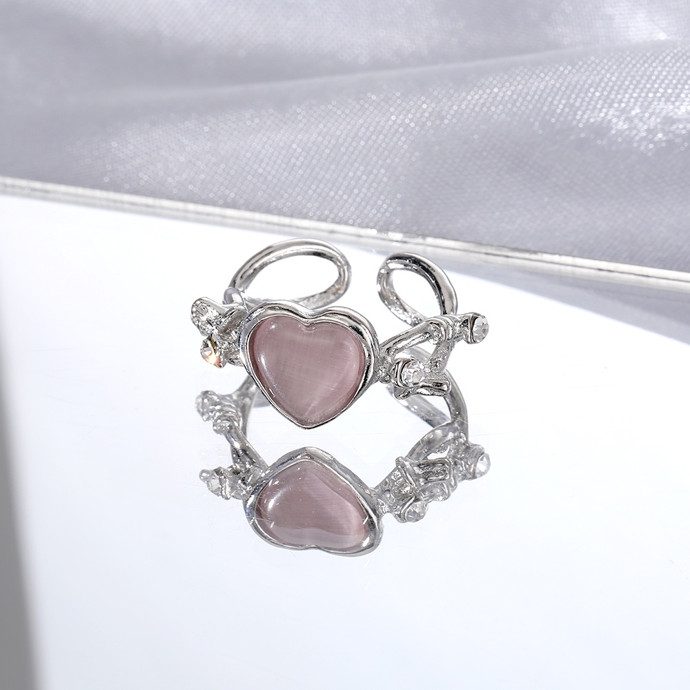 Cincin Perempuan Ins Niche Desain Cinta Berlian Imitasi Senior Rasa High-end Cahaya Mewah Angin Dingin Dapat Disesuaikan