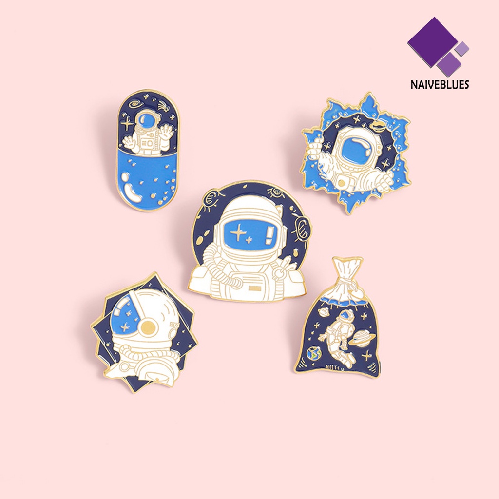 &lt; Naiveblues &gt; Pin Bros Kartun Astronot Koleksi Planet Spaceman Brooch Baju Dekor