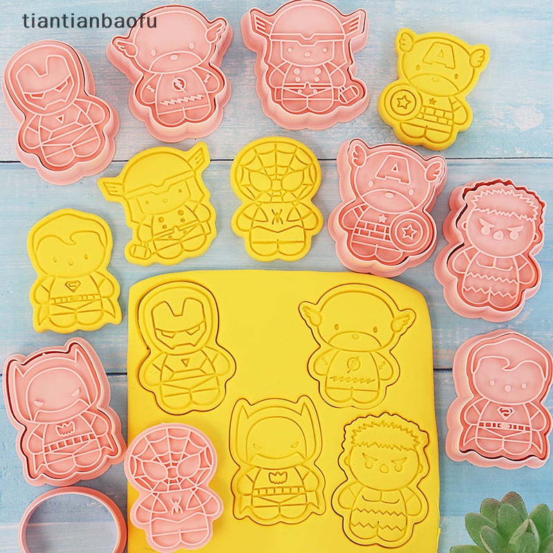 [tiantianbaofu] 8 Pcs Anime Plastik Cookie Cutter Biscuit Cutter Cetakan Biskuit Baking Tools Butik