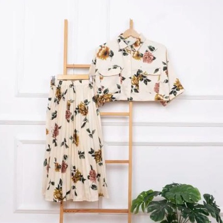 Weijia Fashion Setelan Rok Wanita Terbaru / One Set Fuji Kemeja Crop & Rok Midi Plisket / Stelan Wan