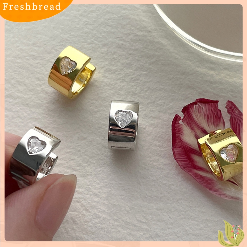 &lt; Freshbread &gt; 1pasang Anting Hoop Geometris Temperamen Sederhana Berlian Imitasi Kecil Cinta Hati Huggie Earrings Fashion Perhiasan
