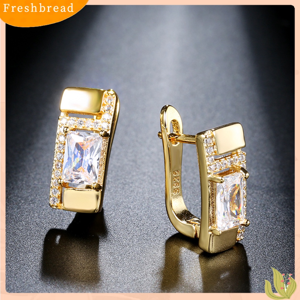 &lt; Freshbread &gt; 1pasang Anting Tusuk Bentuk Persegi Berlian Imitasi Perhiasan Fashion Penampilan Giwang Telinga Gaya Korea Untuk Pakaian Sehari-Hari