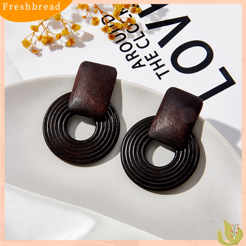 &lt; Freshbread &gt; 1pasang Anting Wanita Berongga Keluar Bulat Perhiasan Manik-Manik Berlebihan Earrings Untuk Liburan