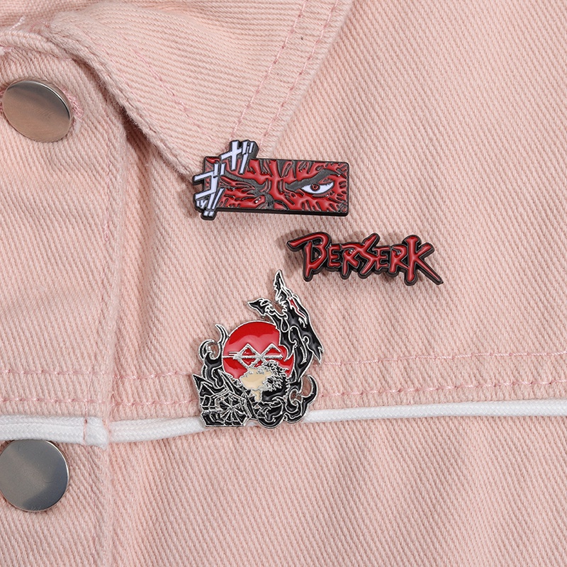 Berserk Enamel Pin Merah Nordic Tanda Berserk Nyali Behel Bros Lencana Kerah Pin Anime Perhiasan Aksesoris Hadiah