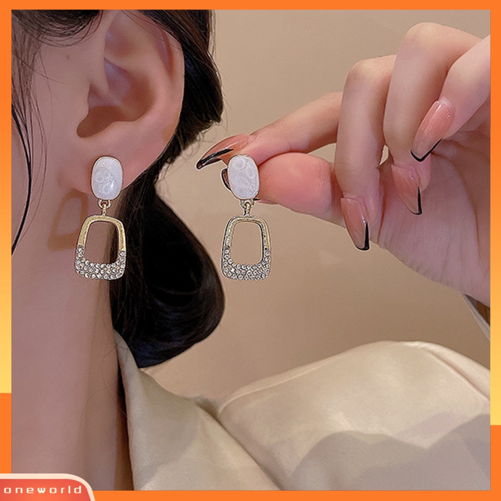 [OWR] 1pasang Drop Anting Geometris Berongga Persegi Elegan Berlian Imitasi Tertanam Berlian Imitasi Bertatahkan Perhiasan Fashion