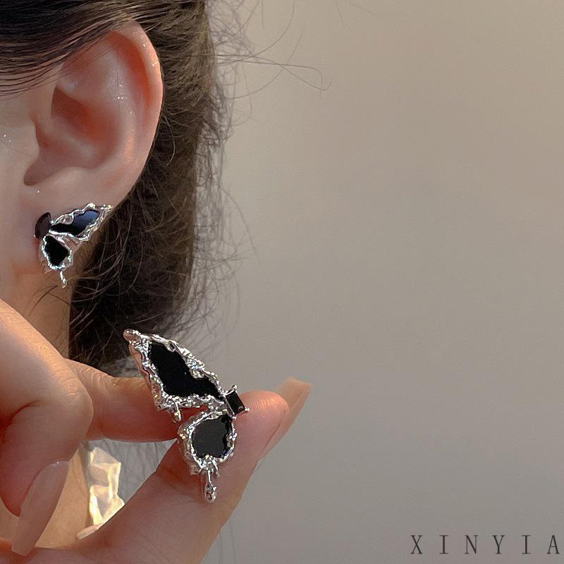 [xinyia.id11] S925 Perak Manis Keren Asimetris Anting Kupu-Kupu Desain Perempuan Rasa Kepribadian Earrings