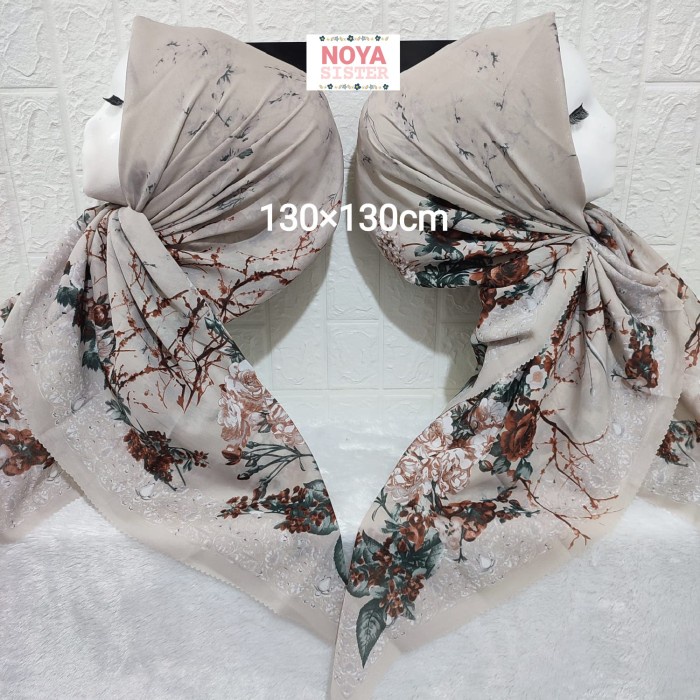 Hijab segiempat Jumbo motif krem putih tulang bunga merah lacercut