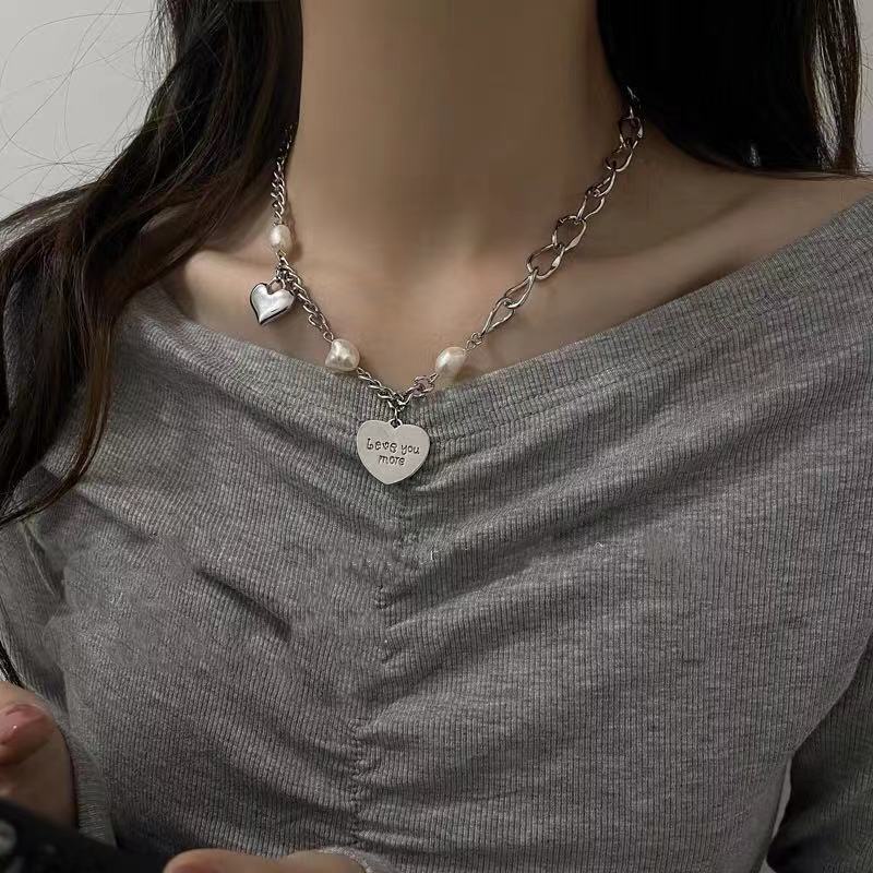 Mutiara Cinta Kalung Wanita Sweatshirt Rantai Niche Gaya Baru Desain Panjang Rantai Klavikula