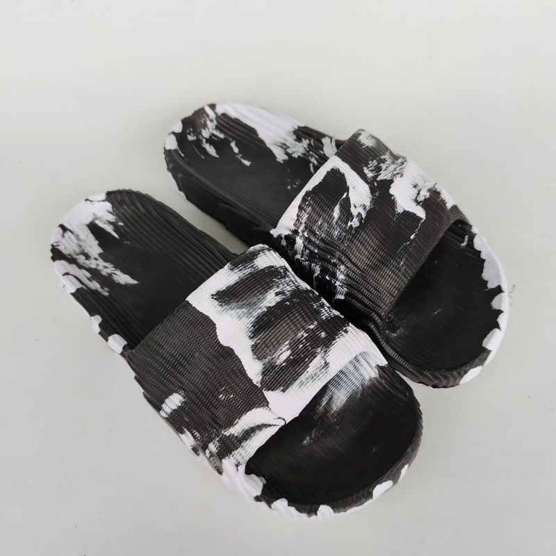 Sandal Slop Pria Adilette Kekinian Anti Slip Sendal Slide Pria Casual Slippers Sandal Pria Selop Adilette Terbaru 2023