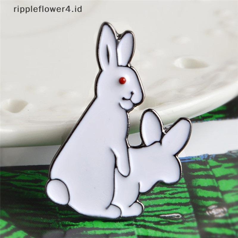 {rippleflower4.id} Pesona Kartun Lucu Dua Kelinci Putih Jahat Bros Pin Jeans Pakaian Perhiasan Wanita Hadiah~