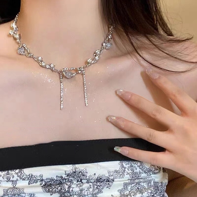 Kalung Zircon Batu Bulan Putih Choker Rantai Klavikula Untuk Gadis Manis Keren