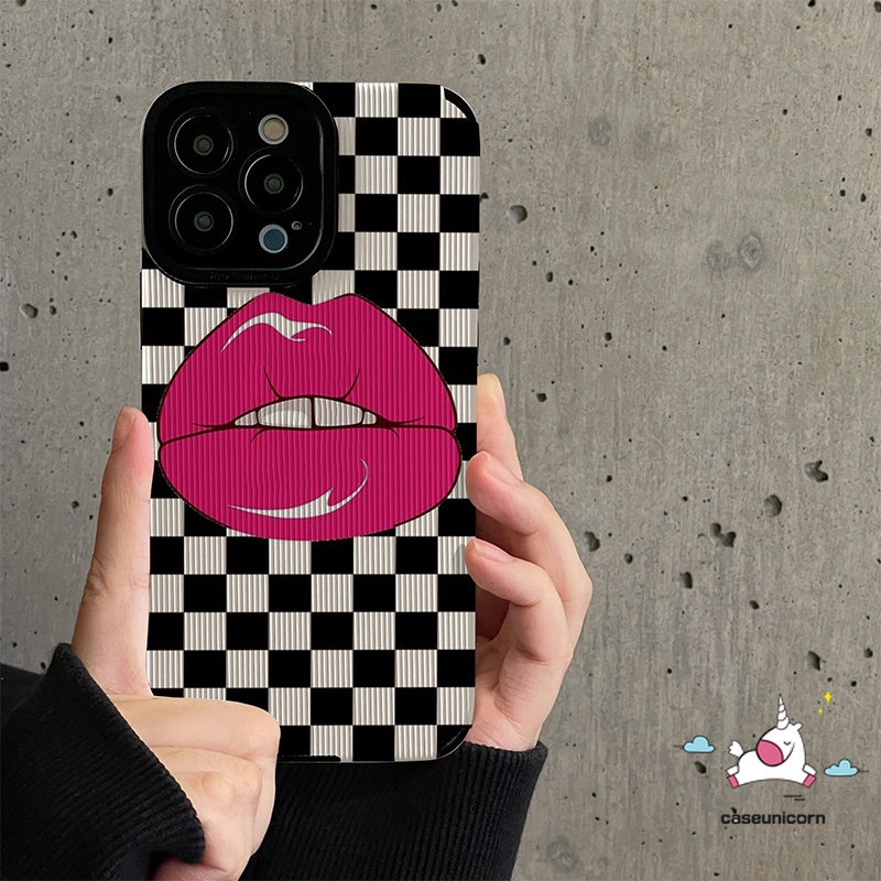 Art Zebra Stripe Love Heart Cute Little Monster Case Kompatibel Untuk iPhone XR 11 12 13 14 Pro MAX 7 8 Plus X XS MAX Kotak-Kotak Red Kisses Lips Tekstur Kulit Shockproof Cover