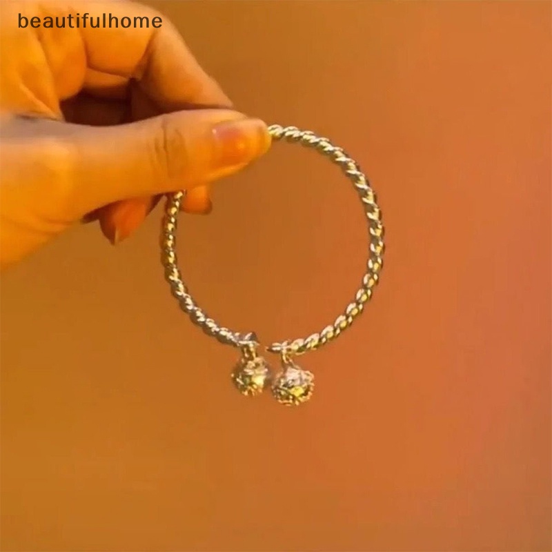 {beautifulhome} Pretty Palace Bell Cuff Bangle Bracelets Jingle Ring Bell Bangle Memutar Garis Double Bell Cuff Bangle Fashion Pesta Perhiasan Pasangan Hadiah Natal.