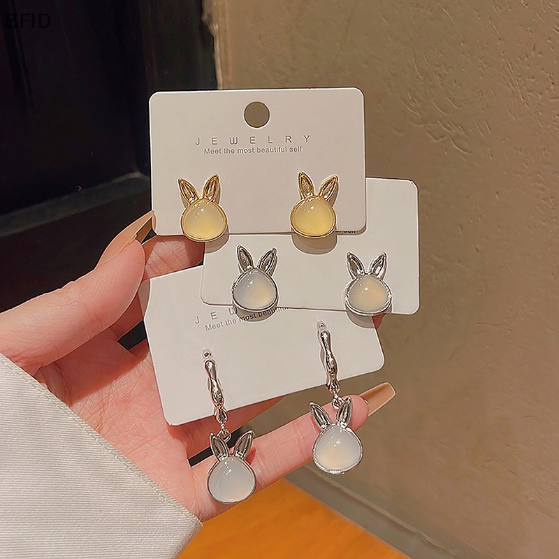 [BFID] Fashion INS Rabbit Stud Earrings Untuk Wanita Gadis Anting Fashion Baru Untuk Wanita [ID]