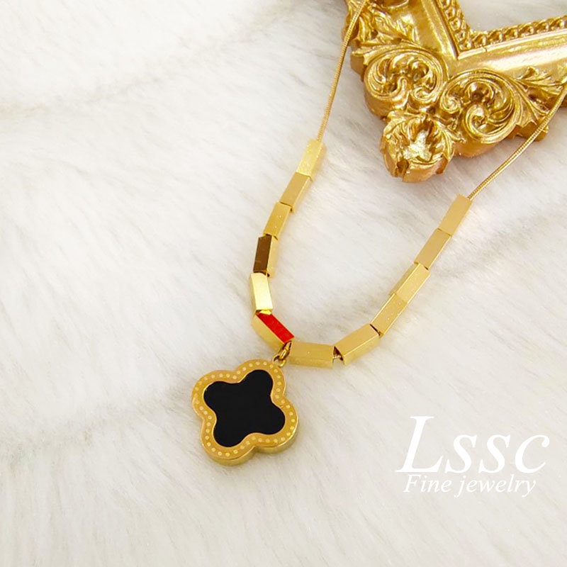 Kalung Titanium Bunga Clover Hitam Aesthetic Korea Emas 18K Anti Karat Perhiasan Wanita Aksesoris Necklace