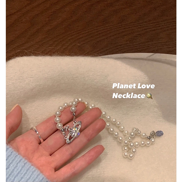 Cinta Planet Tumpuk Kalung Mutiara Wanita Desain Niche Ringan Mewah Sweater Rantai Tahun Baru Gaya Baru Klavikula Rantai