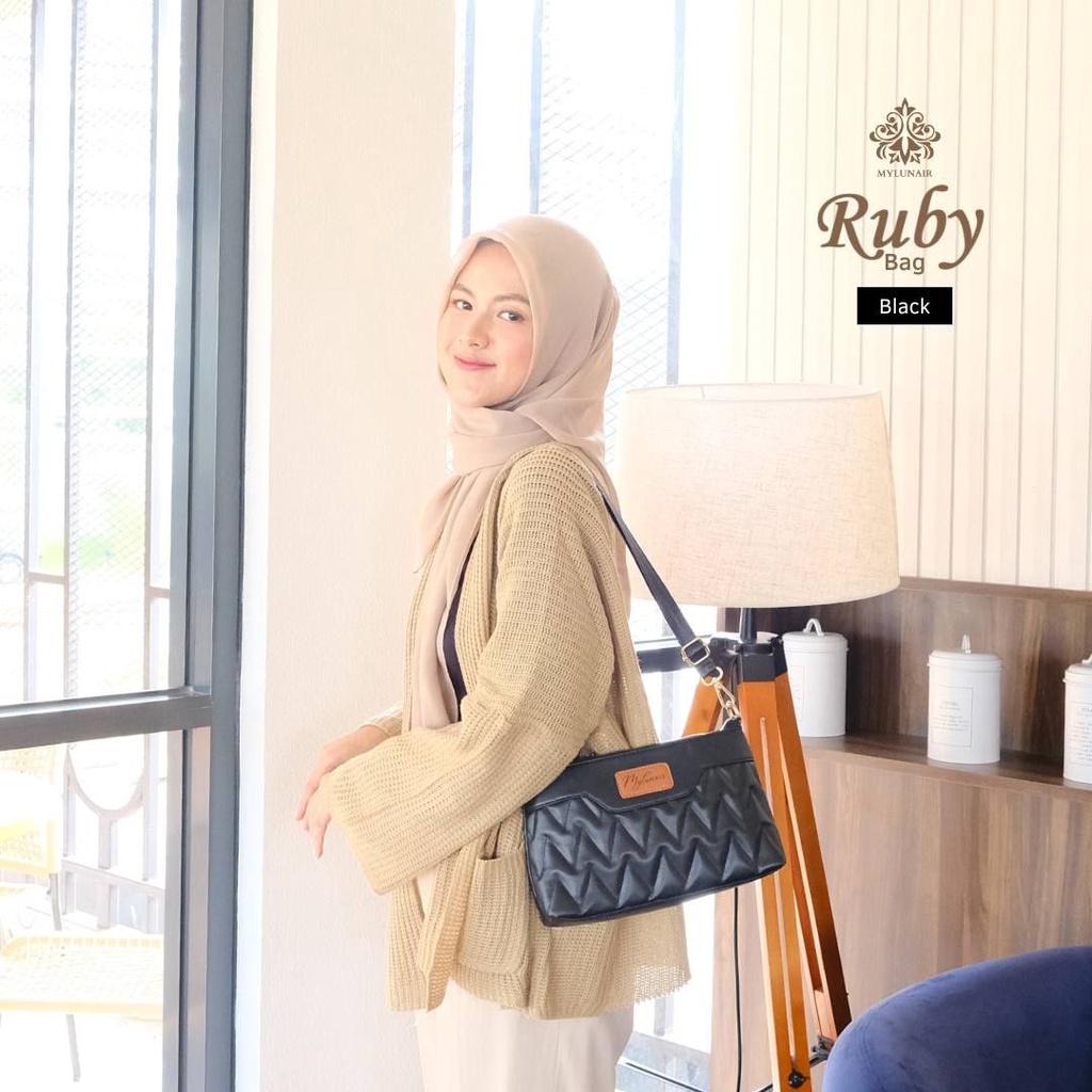 Tas Ruby by Lunair