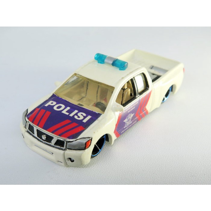 Hot Wheels Custom Nissan Titan - Polisi PJR AS79