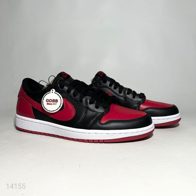 Sneakers Air Jordan 1 Retro Low OG Bred Banned Bred Black Red Vs