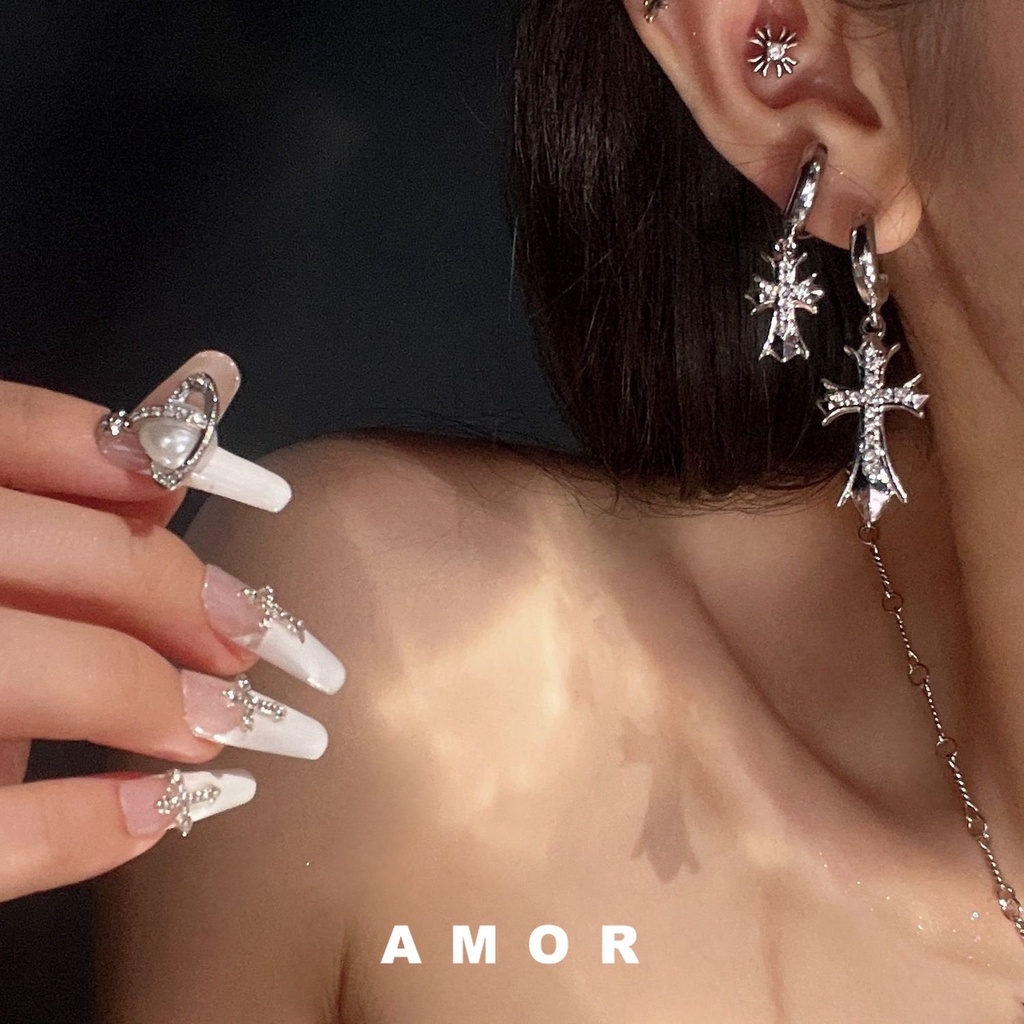 Chrome Hati Punk Fashion Anting-Anting Perempuan Micro-set Berlian Anting-Anting Ganda cross Niche Desain Rasa Canggih Anting-Anting Asimetris